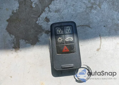 2015 Volvo Xc60 T5 Platinum из США, поврежденный, VIN YV440MDM1F2734081